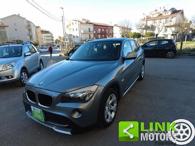 Grigio Usata 2012 BMW X1 Efficient Dynamics SUV | 8990 € (Ottimo prezzo) - Immagine 1/4