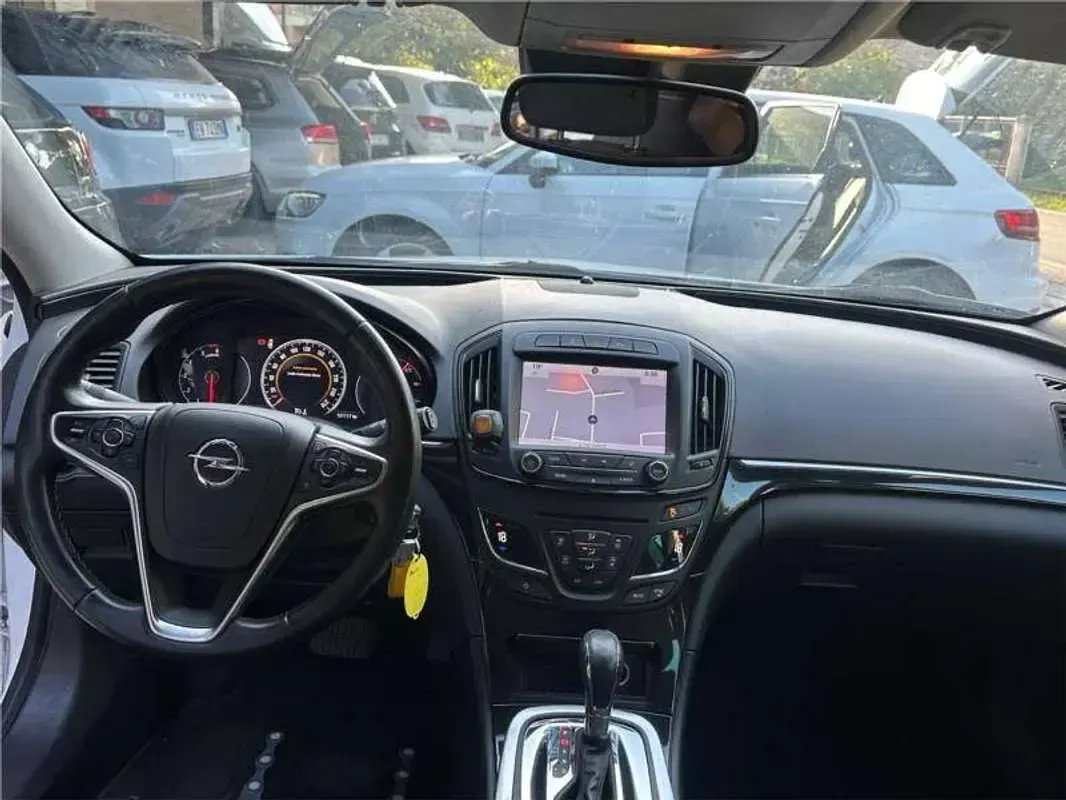 Usata Opel Insignia Cosmo 170 CV (125 kW) 2015 Bianco Station wagon