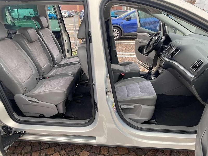 Usata VW Sharan Highline 140 CV (102 kW) 2011 Argento Monovolume