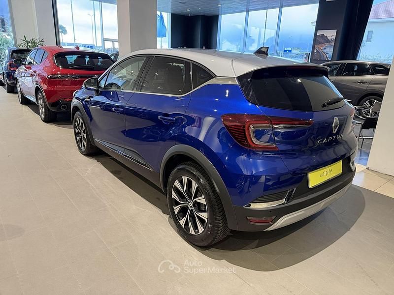 Usata Renault Captur Techno 91 CV (66 kW) 2024 Blu/azzurro SUV