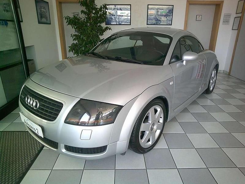 Argento Usata 2001 Audi TT Coupé | 13.000 € (Cara) - Immagine 1/4