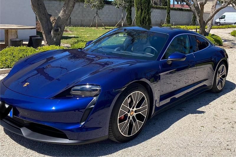 Usata Porsche Taycan 4S 400 kW (544 CV) 2020 Blu Berlina