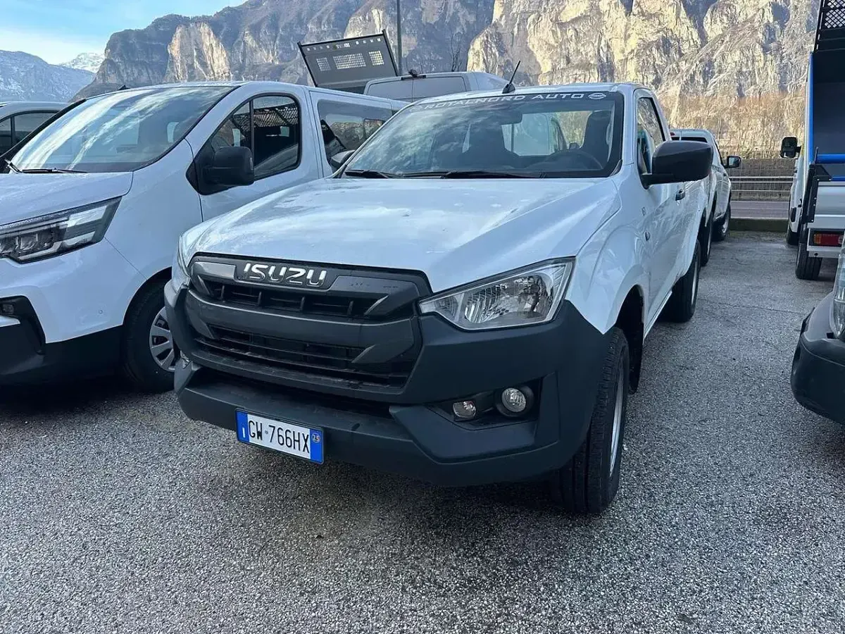 Nuova Isuzu D-Max 163 CV (119 kW) 2025 Bianco Pick-up