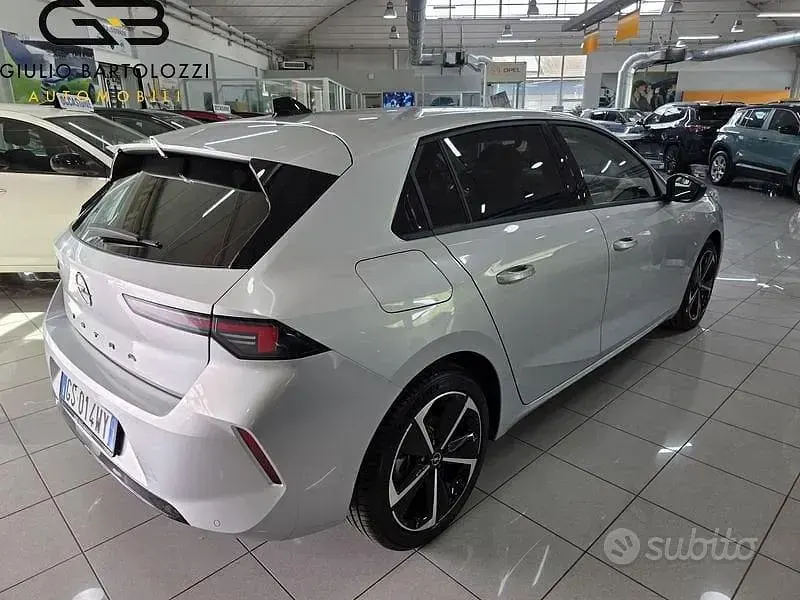 Brugt Opel Astra Business Elegance 130 HK (95 kW) 2024 Grå Hatchback