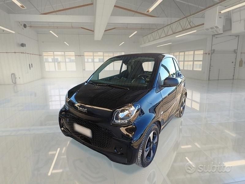 Nero Usata 2022 Smart ForTwo Coupé Passion Due volumi | 12.800 € (Buon prezzo) - Immagine 1/4