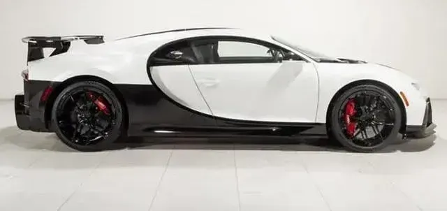 Usata Bugatti Chiron 2022 Bianco Coupé