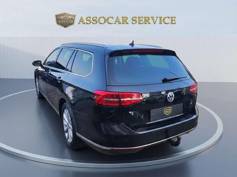 Usata VW Passat Executive 150 CV (110 kW) 2019 Blu/azzurro Station wagon