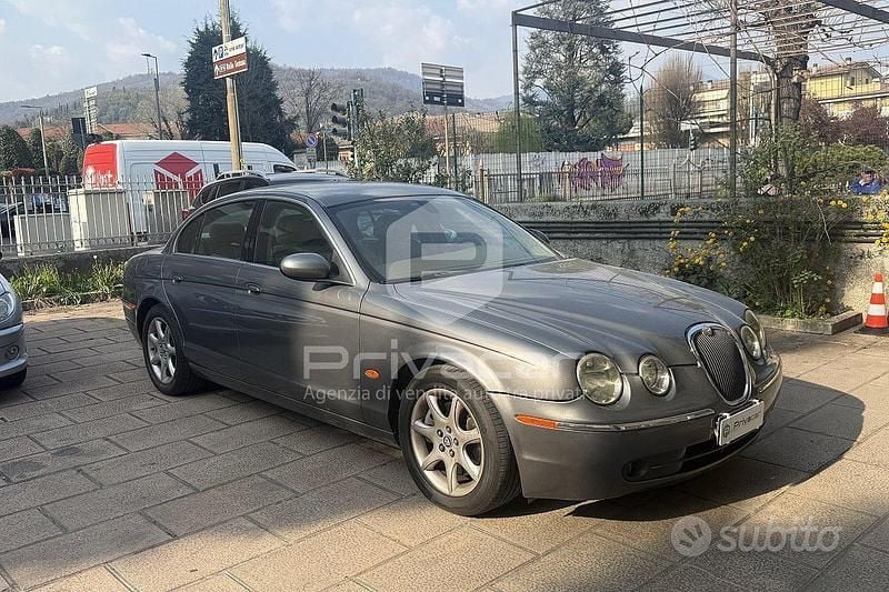 Usata Jaguar S-Type Classic 207 CV (152 kW) 2004 Grigio Berlina
