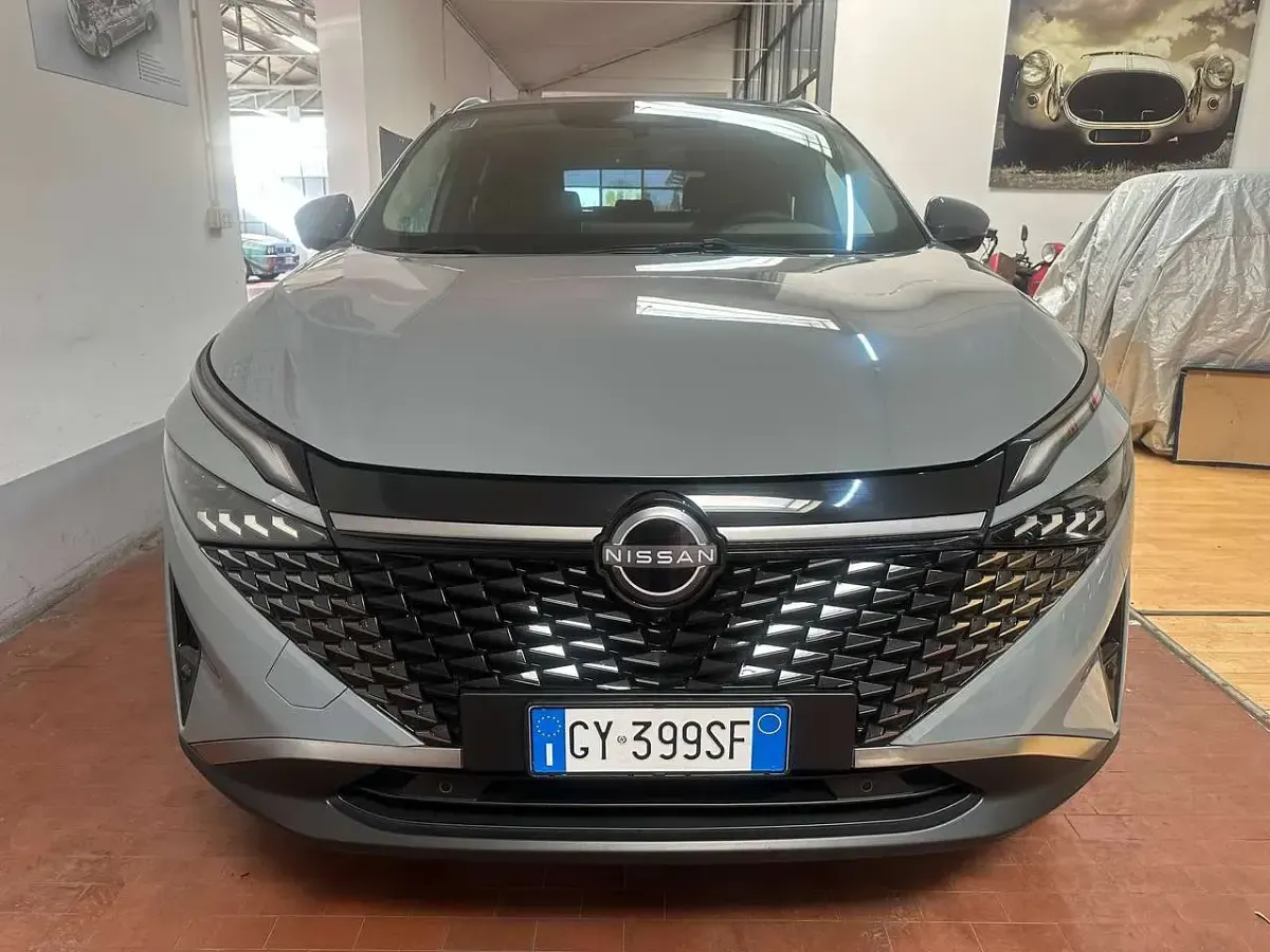 Usata Nissan Qashqai N-Connecta 140 CV (102 kW) 2025 Grigio SUV