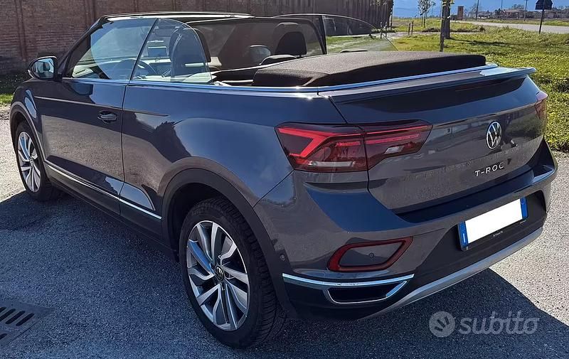 Usata VW T-Roc Cabriolet Style 150 CV (110 kW) 2023 Grigio Cabrio