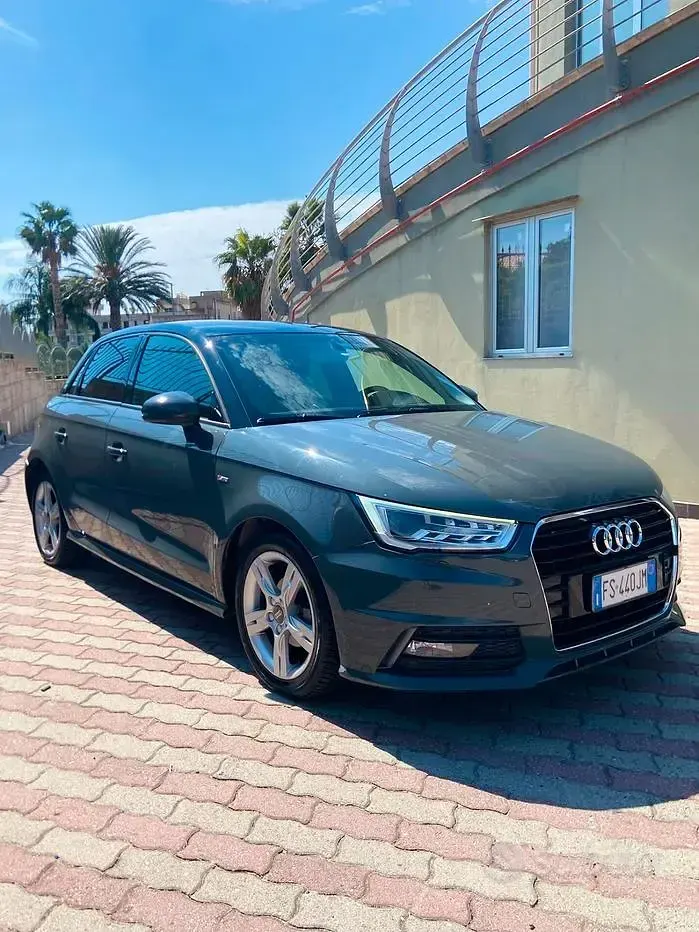 Usata Audi A1 Sportback S-Line 90 CV (66 kW) 2018 Grigio Utilitaria