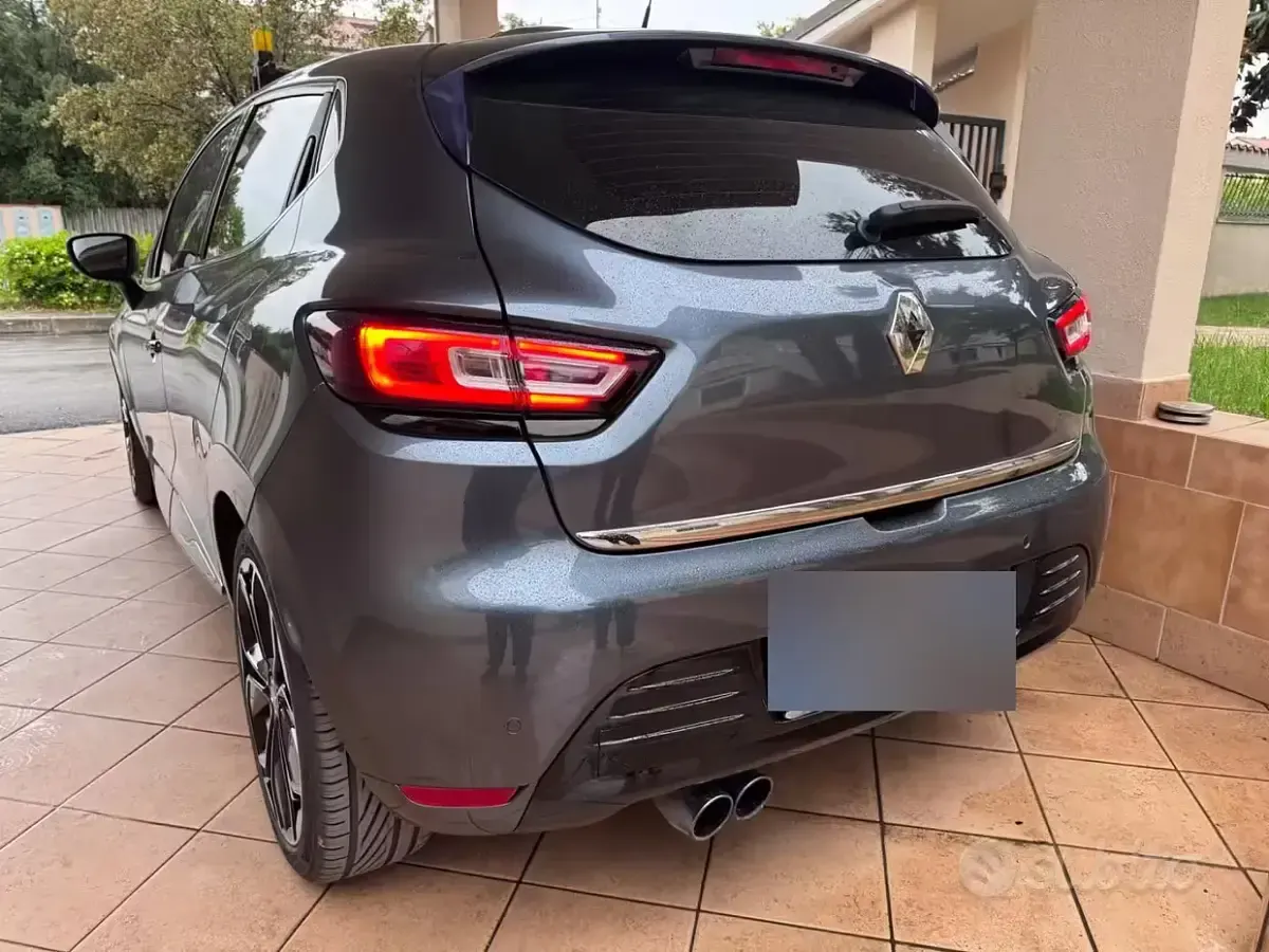 Usata Renault Clio IV 90 CV (66 kW) 2017 Grigio Berlina