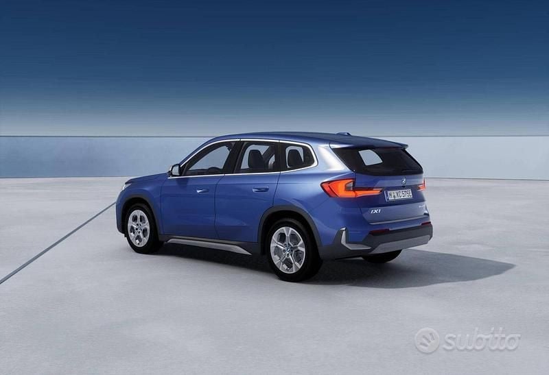 Nuova BMW iX1 xLine 67 kW (92 CV) 2025 Blu SUV