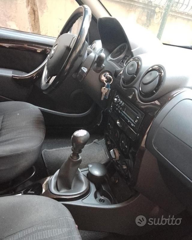 Usata Dacia Duster Lauréate 125 CV (91 kW) 2012 SUV