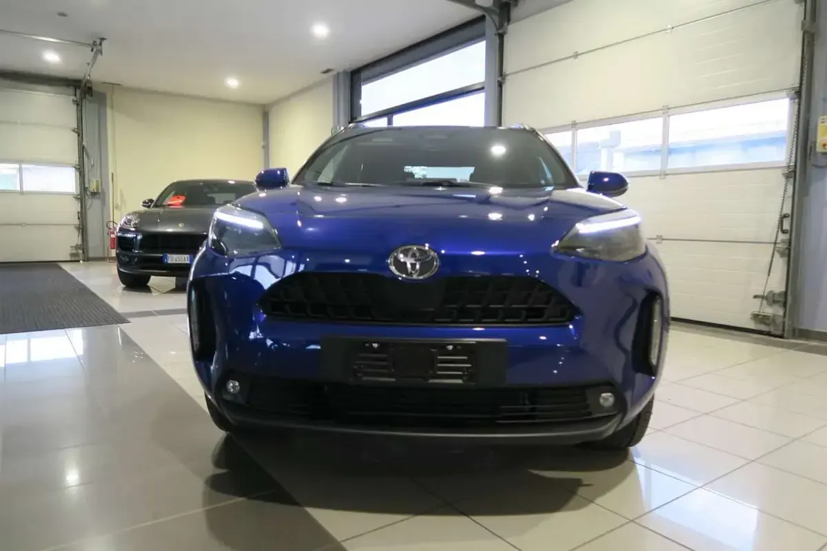 Ny Toyota Yaris Cross Trend 92 HK (67 kW) 2026 Blå SUV