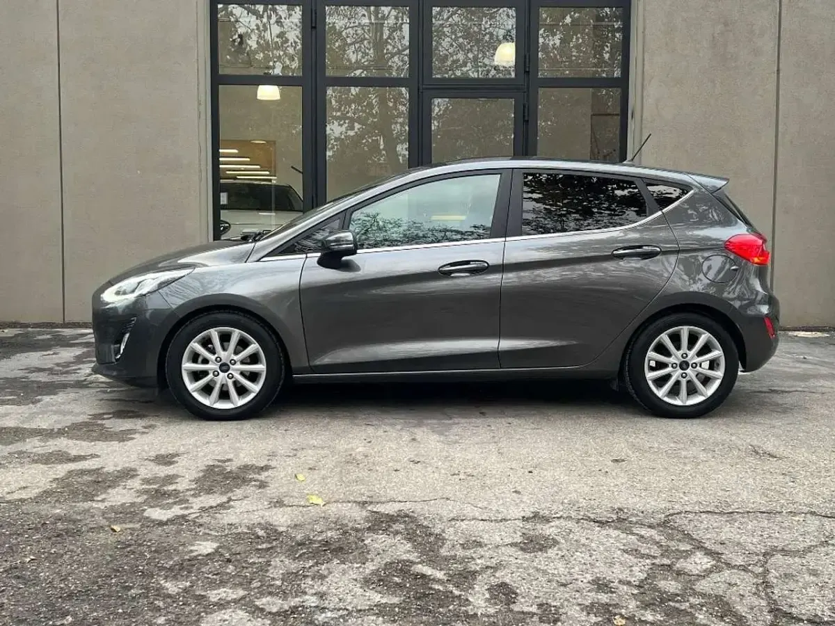Usata Ford Fiesta Vignale 84 CV (61 kW) 2018 Antracite Utilitaria