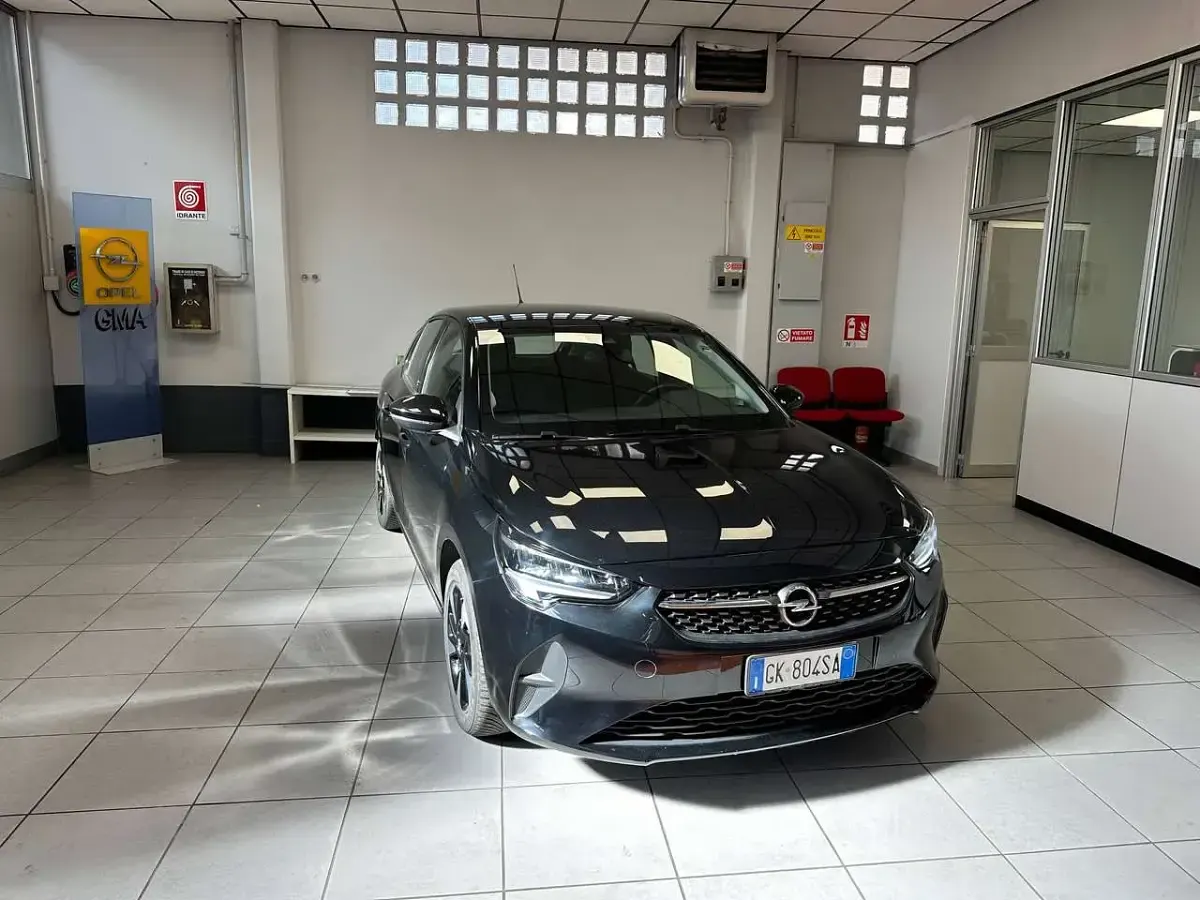 Usata Opel Corsa Elegance 56 kW (77 CV) 2022 Nero Utilitaria