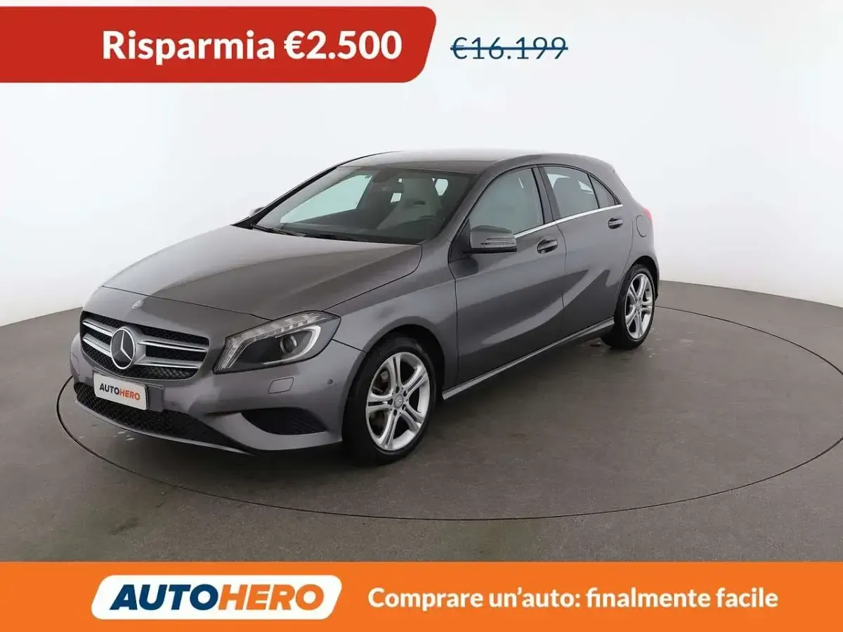 Usata Mercedes A180 110 CV (80 kW) 2015 Berlina