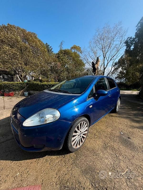 Usata Fiat Punto 2008 Blu Utilitaria