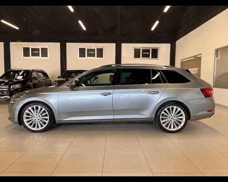 Usata Skoda Superb LAURIN & KLEMENT 190 CV (139 kW) 2018 Grigio Station wagon