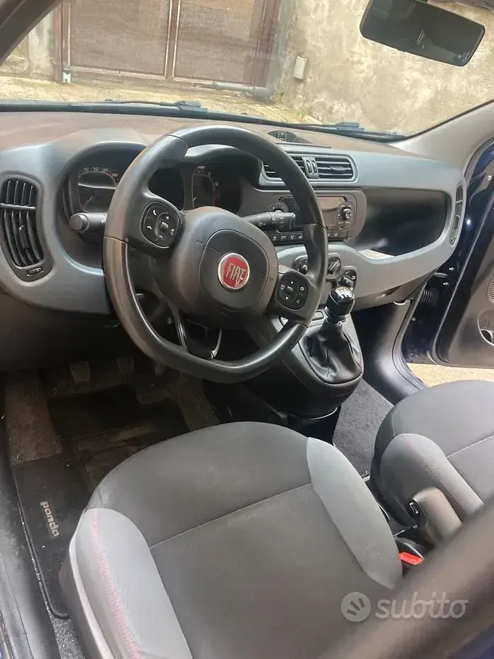 Usata Fiat Panda 54 CV (39 kW) 2018 Blu Utilitaria