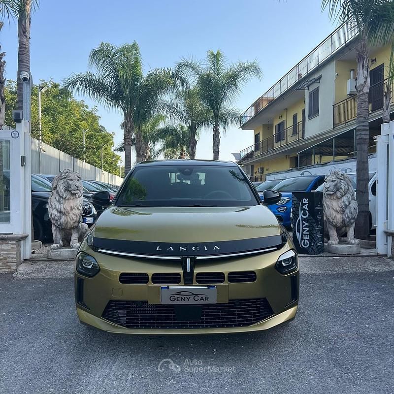 Usata Lancia Ypsilon 101 CV (74 kW) 2024 Oro Utilitaria