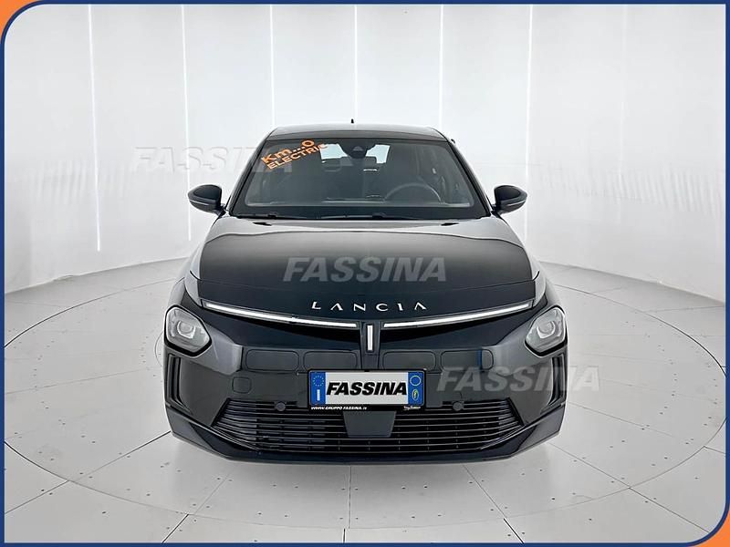 Nuova Lancia Ypsilon 61 kW (84 CV) 2025 Nero Utilitaria