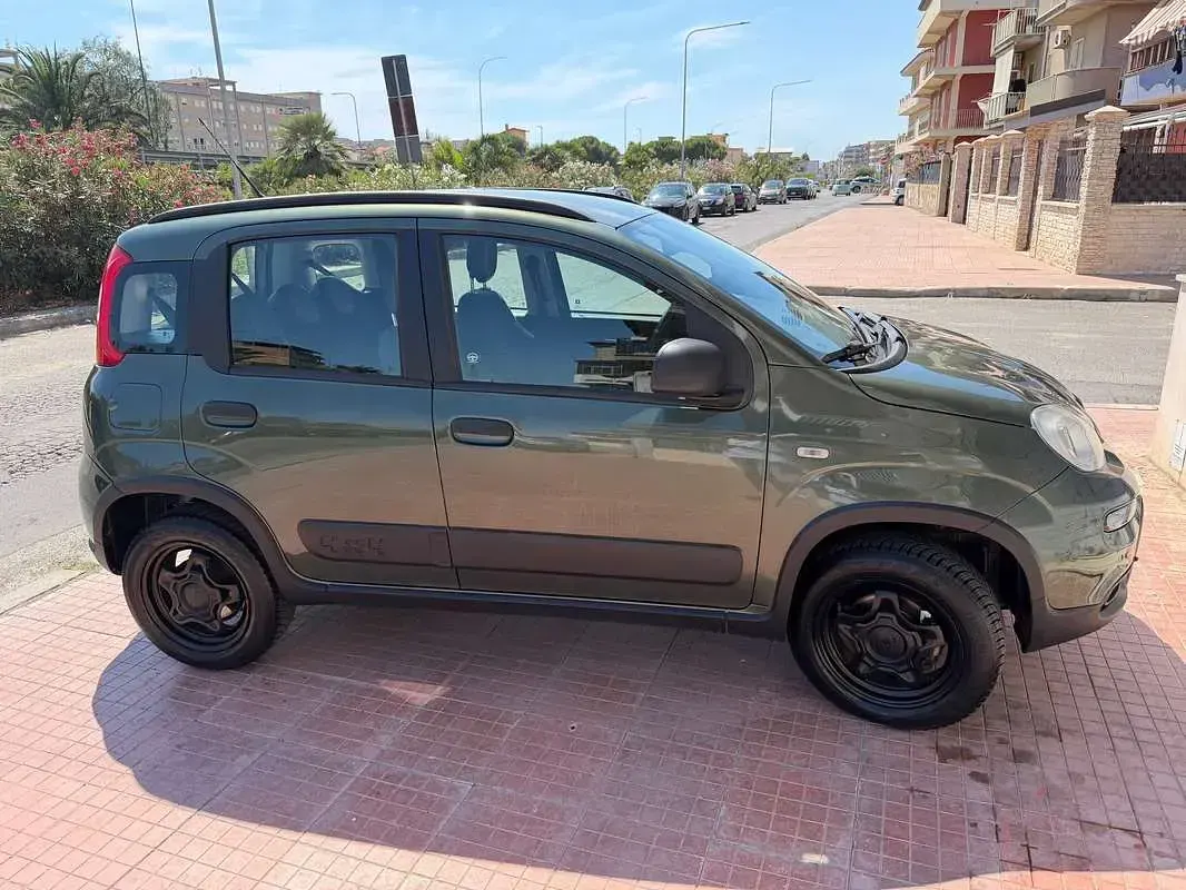 Usata Fiat Panda 4x4 S 86 CV (63 kW) 2019 Verde Utilitaria