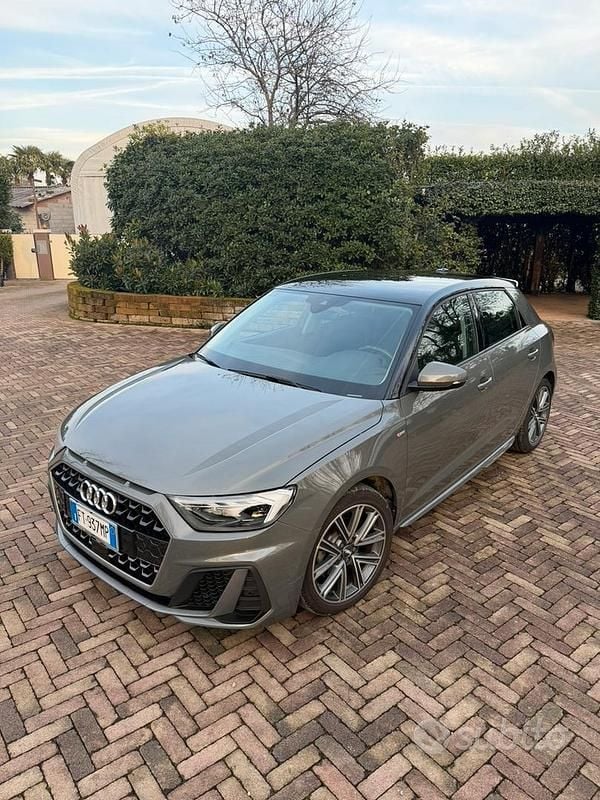 Grigio Usata 2019 Audi A1 S-Line Due volumi | 17.500 € - Immagine 1/4