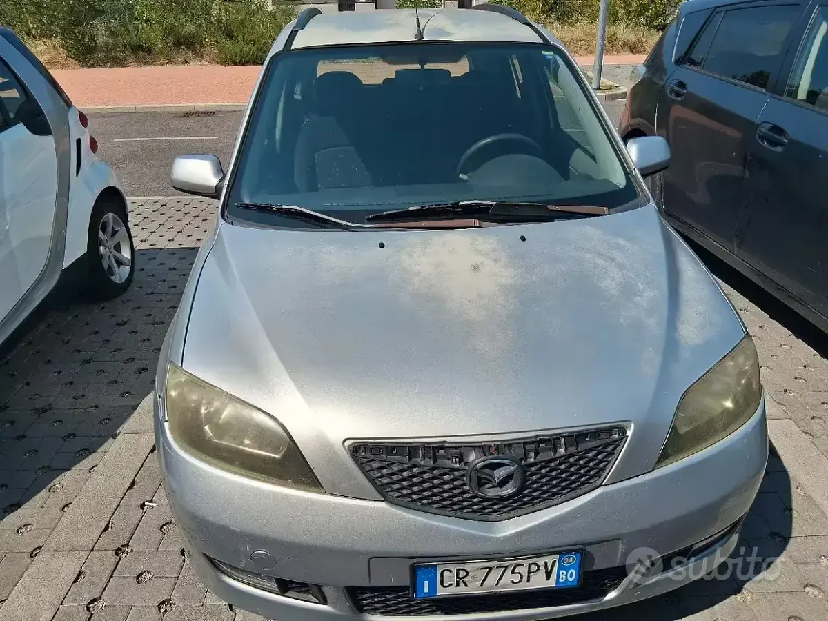 Usata Mazda 2 75 CV (55 kW) 2004 Grigio Utilitaria