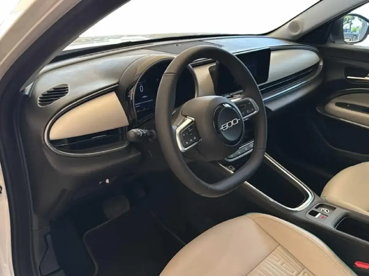Usata Fiat 600 La Prima 110 CV (80 kW) 2025 Bianco SUV