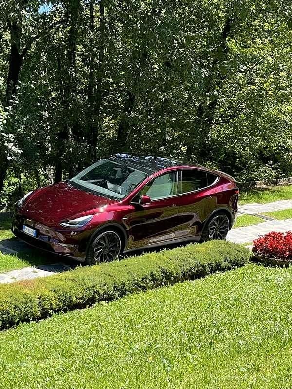 Usata Tesla Model Y Performance 155 kW (211 CV) 2023 Rosso SUV