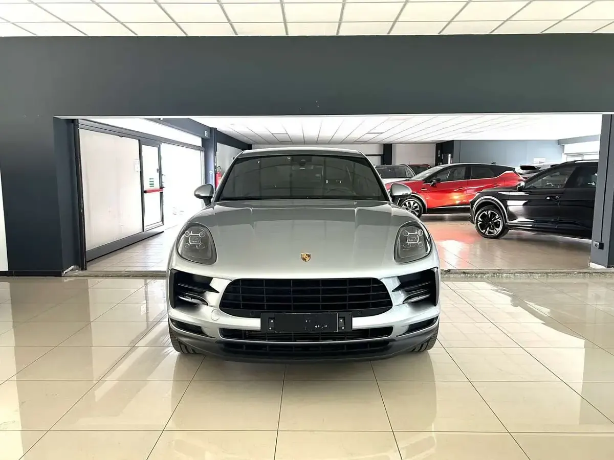 Usata Porsche Macan 245 CV (180 kW) 2018 Argento SUV