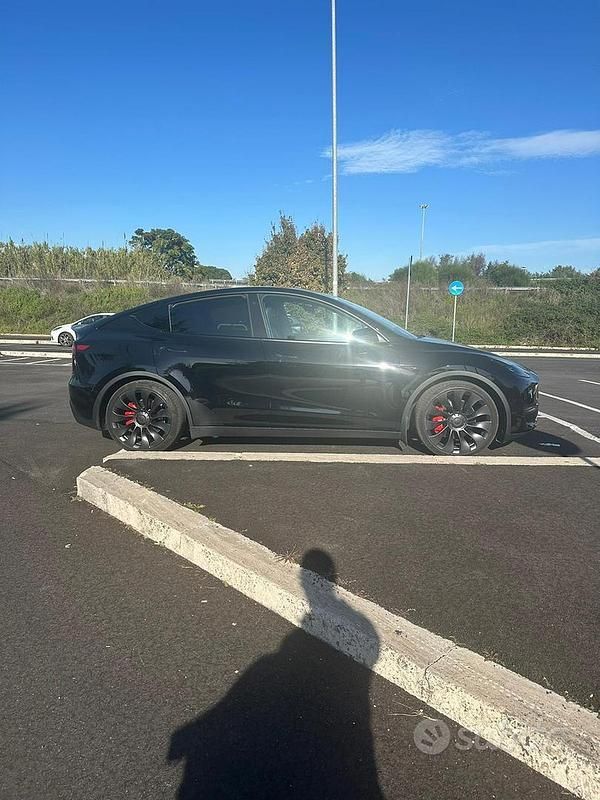 Usado Tesla Model Y Performance 367 kW (500 CV) 2023 Negro SUV