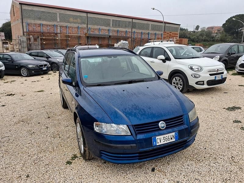 Usata Fiat Stilo Dynamic 116 CV (85 kW) 2005 Blu Station wagon