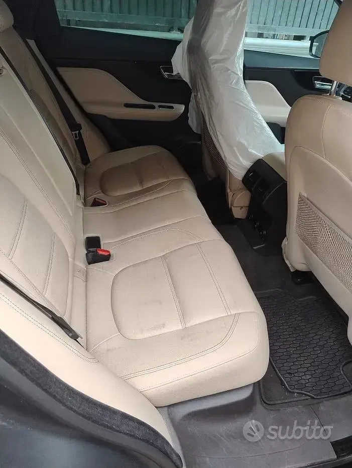 Usata Jaguar F-Pace 250 CV (183 kW) 2018 Blu SUV