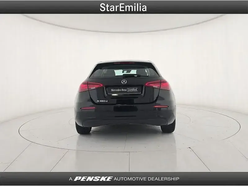 Usata Mercedes A180 Advanced 116 CV (85 kW) 2024 Nero Utilitaria