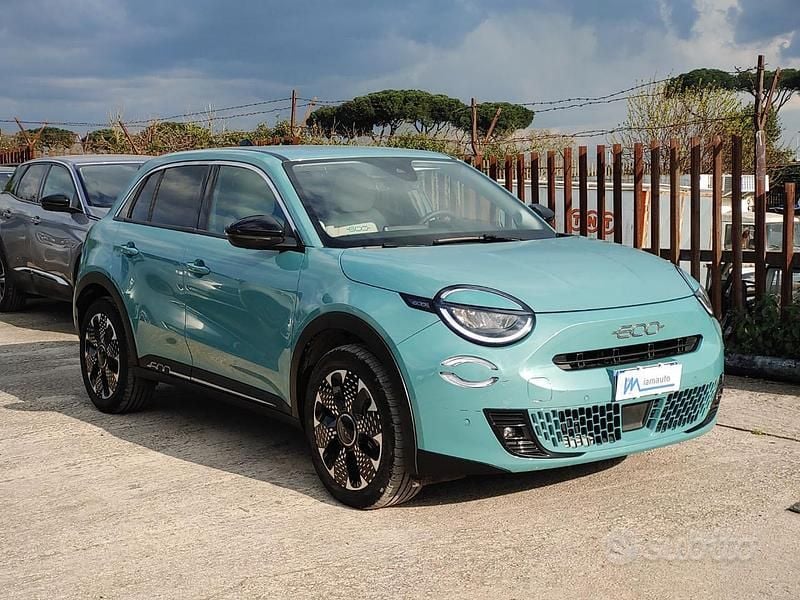 Usata Fiat 600 La Prima 110 CV (80 kW) 2025 Blu SUV