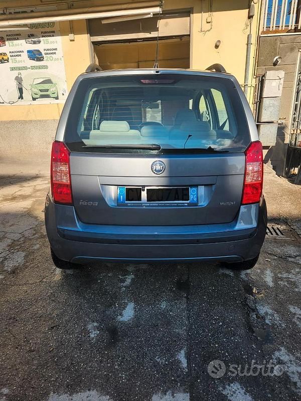 Usata Fiat Idea Emotion 101 CV (74 kW) 2005 Grigio Monovolume