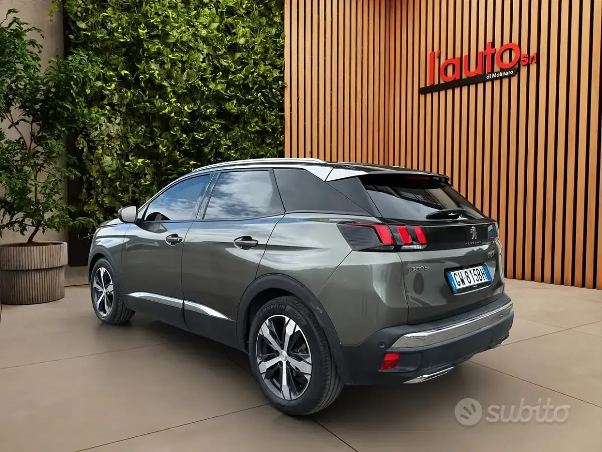 Usata Peugeot 3008 Allure 131 CV (96 kW) 2017 Marrone SUV