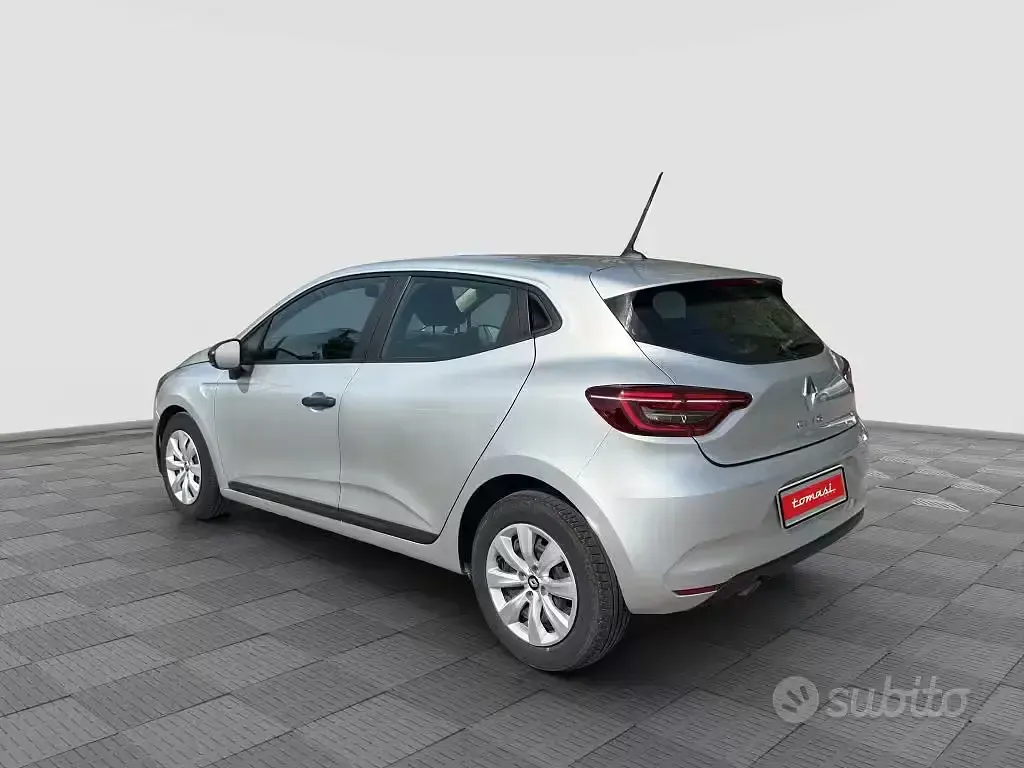 Usata Renault Clio Equilibre 67 CV (49 kW) 2023 Grigio Utilitaria