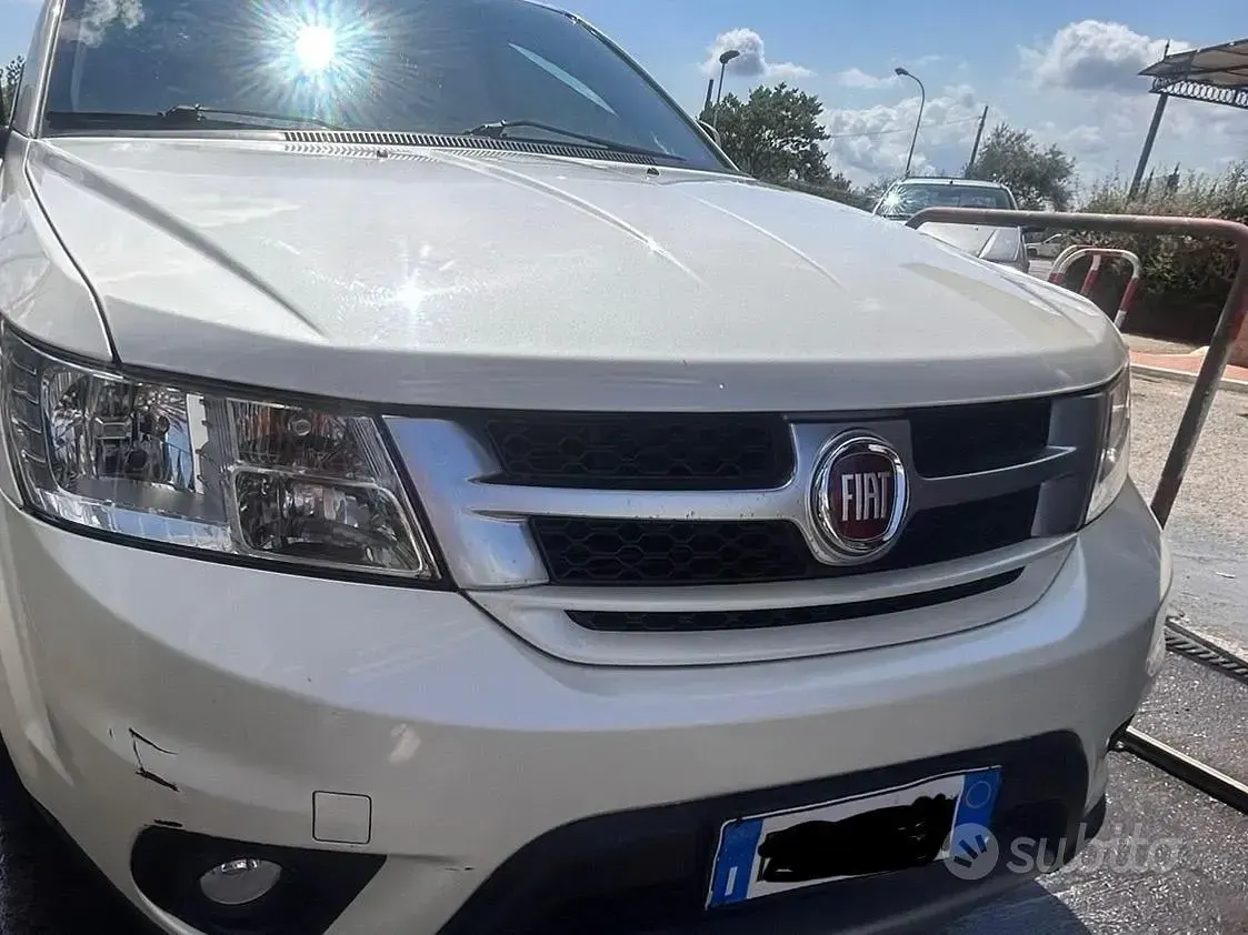 Usata Fiat Freemont 170 CV (125 kW) 2015 Bianco SUV