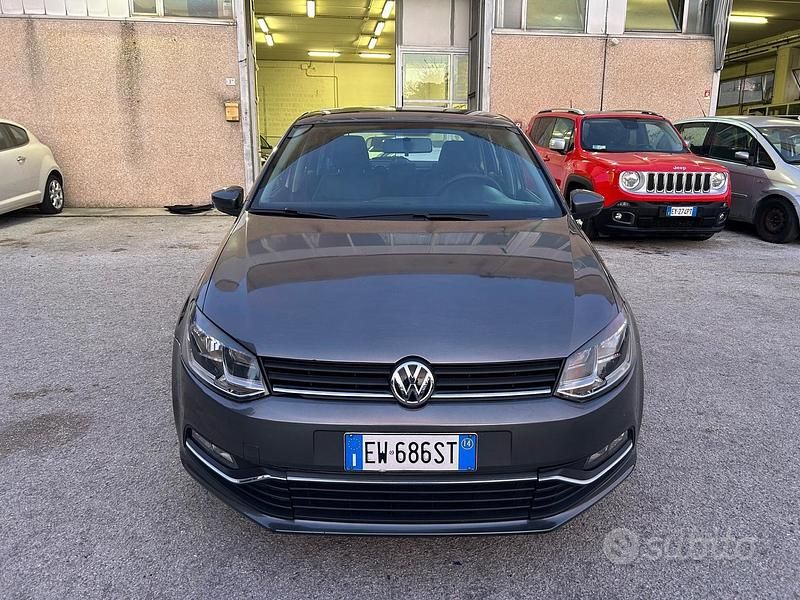 Używany VW Polo 75 KM (55 kW) 2014 Szary Sedan/Limuzyna