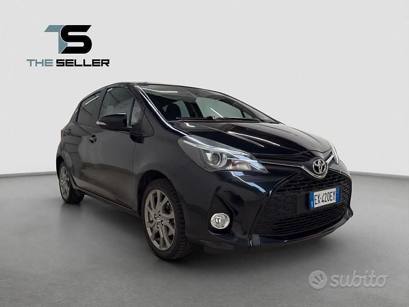 Usata Toyota Yaris Lounge 99 CV (72 kW) 2014 Nero Utilitaria
