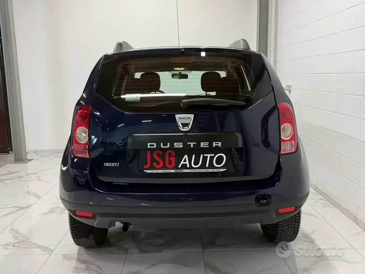 Usata Dacia Duster Ambiance 105 CV (77 kW) 2011 Bluazzurro SUV