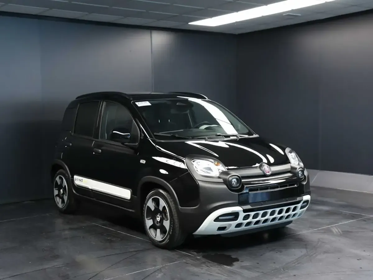 Nuova Fiat Panda Cross 65 CV (47 kW) 2026 Nera Utilitaria