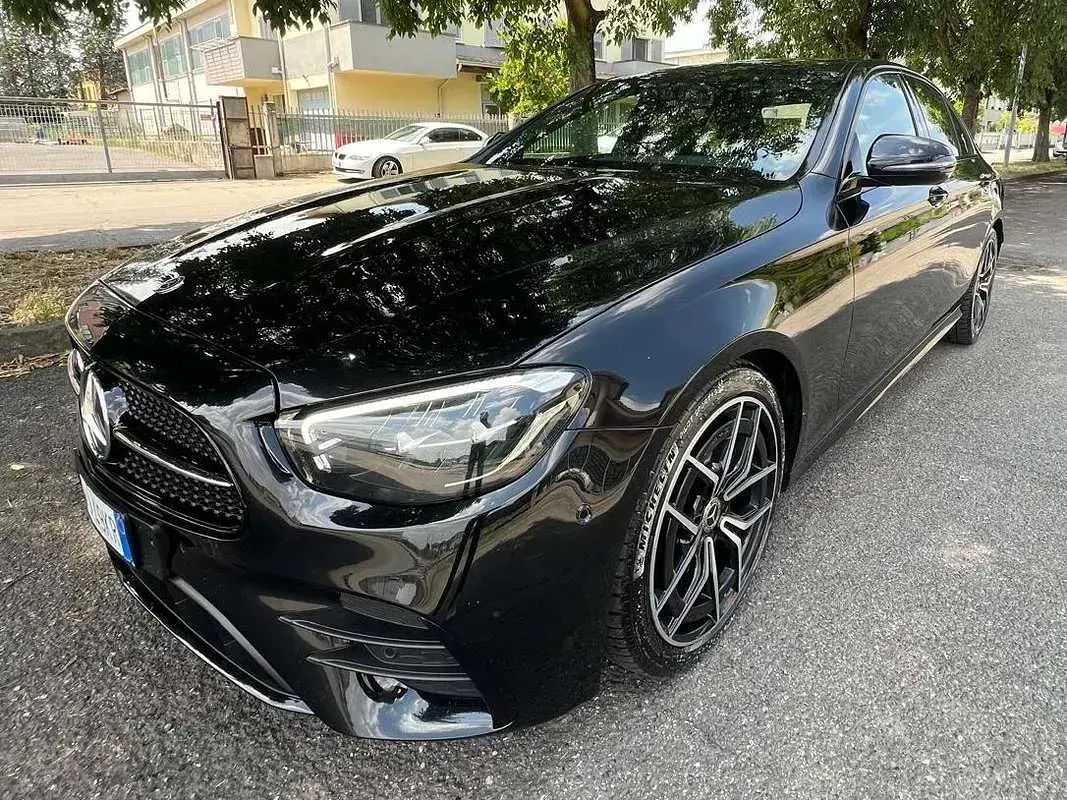 Usata Mercedes E220 194 CV (142 kW) 2021 Nero Berlina