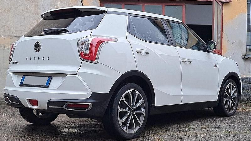 Usata Ssangyong (KGM) Tivoli 116 CV (85 kW) 2019 Bianco SUV