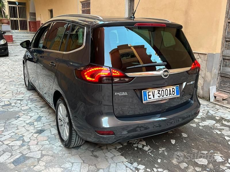 Usata Opel Zafira 150 CV (110 kW) 2014 Grigio Monovolume