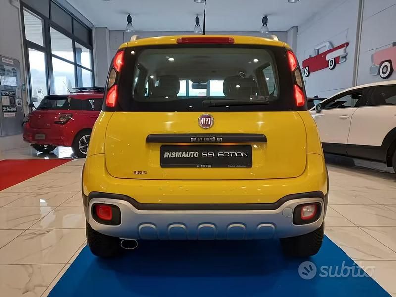 Usata Fiat Panda Cross Cross 89 CV (65 kW) 2016 Giallo Utilitaria